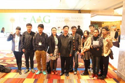 点击查看原图 土管博士赴美会议照片.jpg